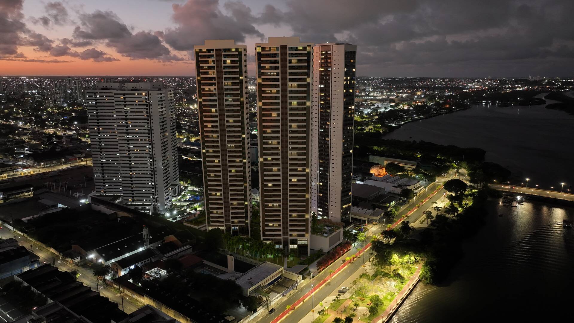 #178 - Apartamento para Venda em Recife - PE