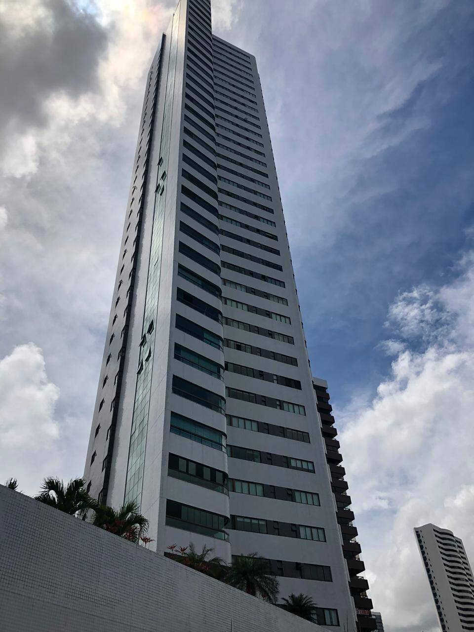 #200 - Apartamento para Venda em Recife - PE