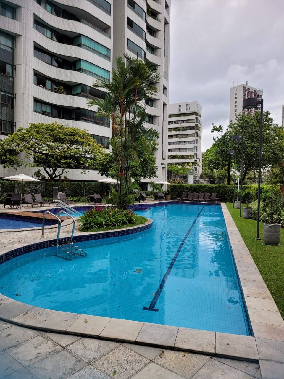 #201 - Apartamento para Venda em Recife - PE