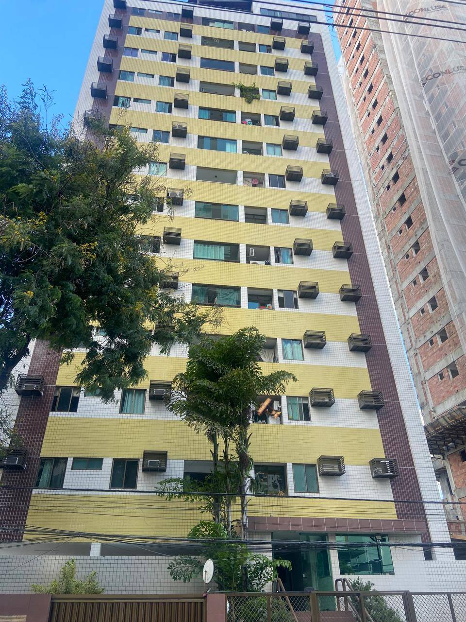 #252 - Apartamento para Venda em Recife - PE