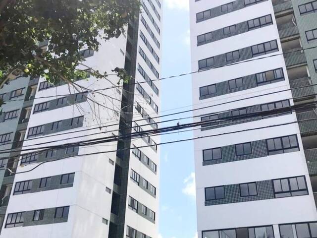 #206 - Apartamento para Venda em Recife - PE